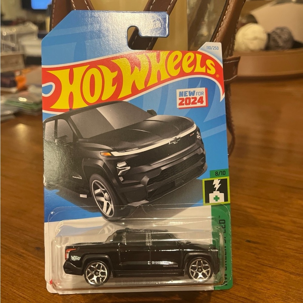 Hot Wheels Silverado EV RST toy truck Mattel 1/64 new